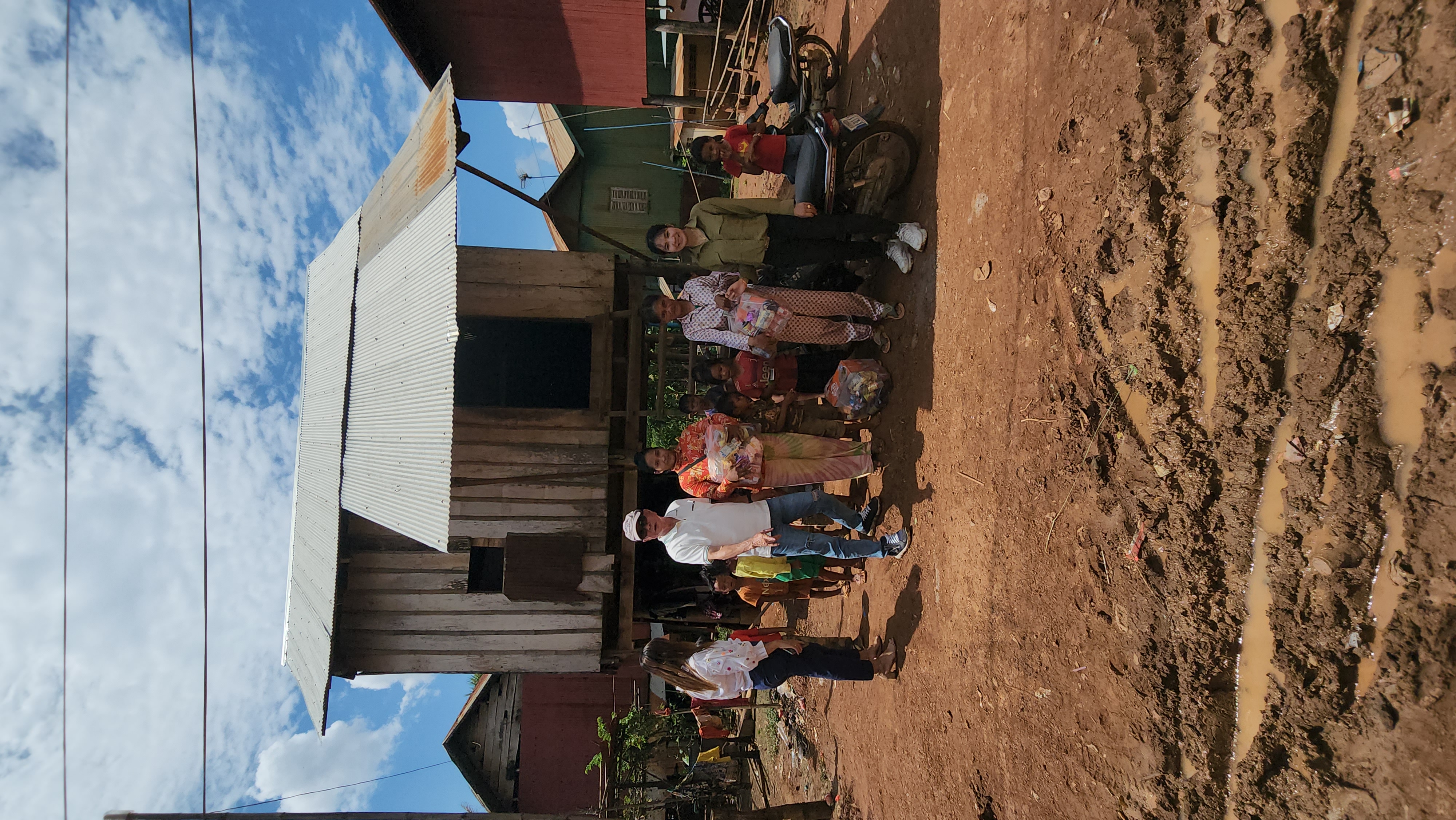 캄보디아 현물 지원